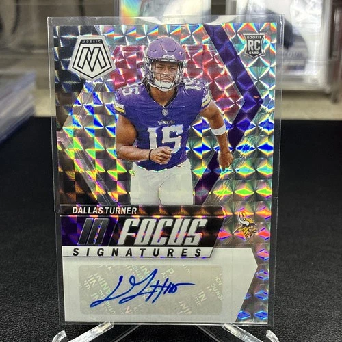 Panini 2024 Mosaic In Focus Signatures Dallas Turner Vikings #IF-DTR RC Auto