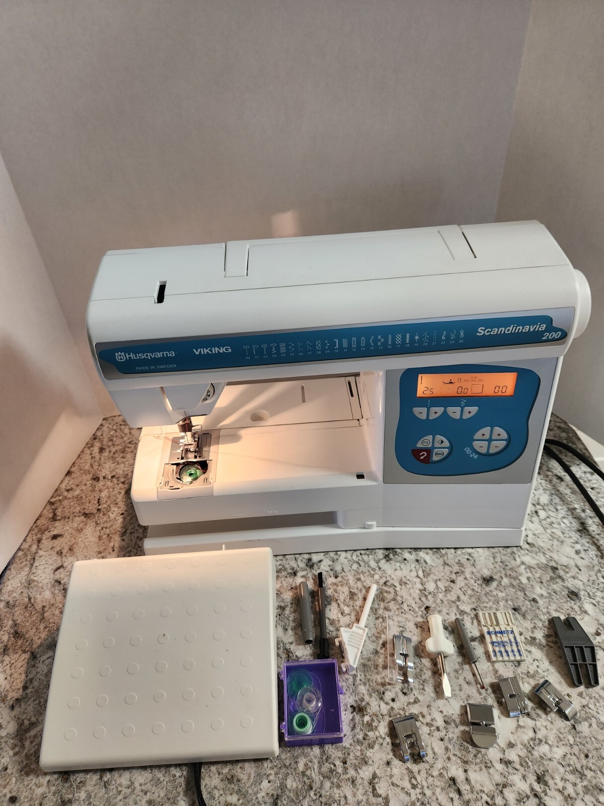 Husqvarna Viking Scandinavia 200 Sewing Machine eBay