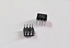 2X UM3561A UMC DIP-8 IC CMOS ....Ships From USA