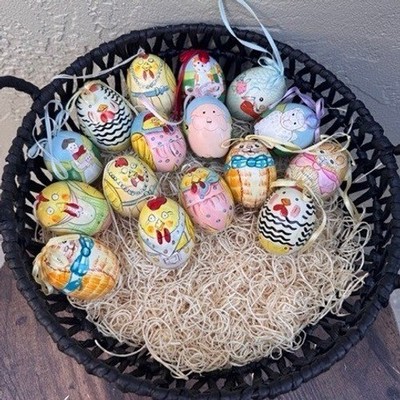 VTG Hand Painted 16 Easter Egg Set Ornaments Farm Animal Folk Art Decor