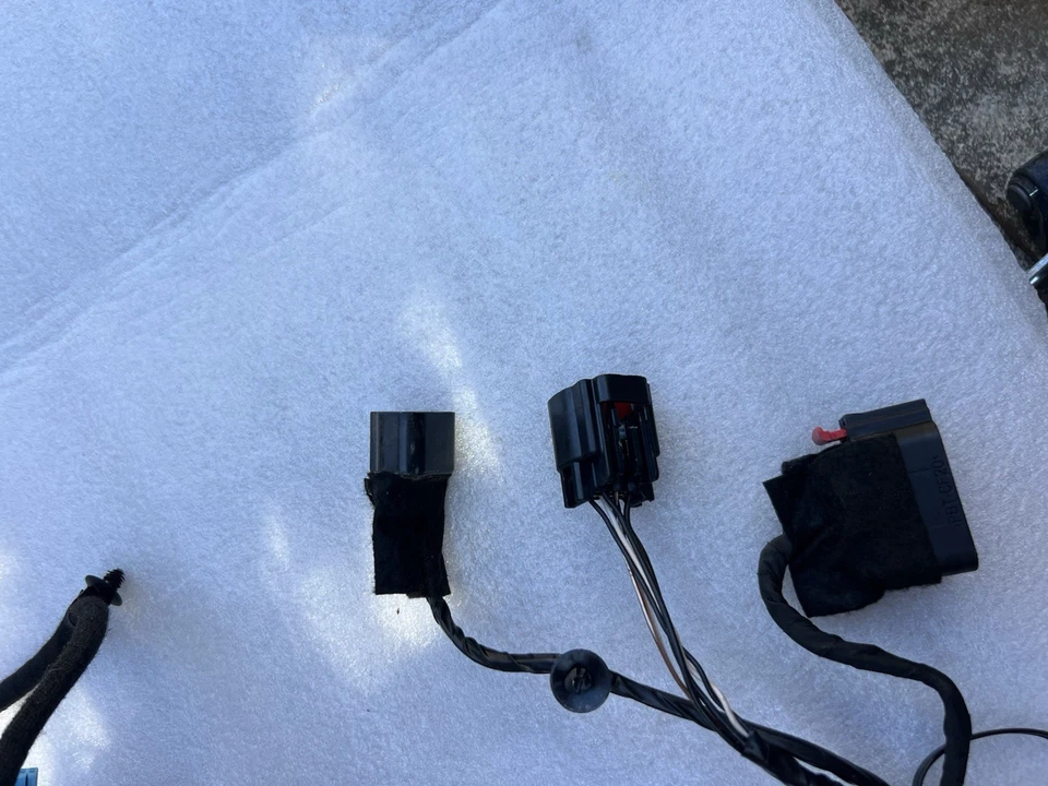 volvo c70 convertible Rassager Door Wiring Harness - Image 4 of 4