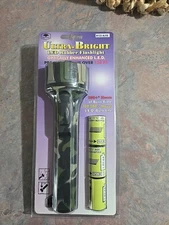 Trade Mark Ultra-Bright Optically Enhanced LED Rubber Flashlight ~ NEW 🔦🔦🔦