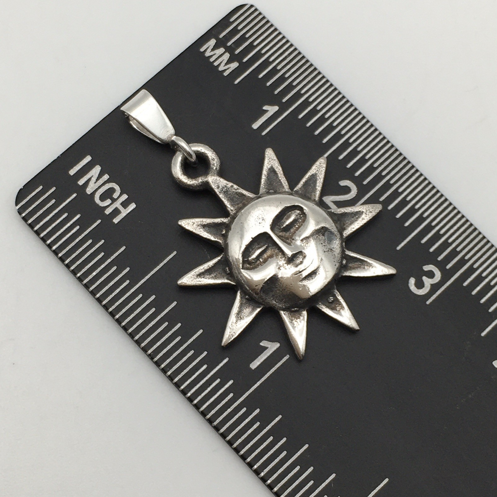 Vintage Sterling Silver Sun w/ Face Charm Pendant Marked 925 2.1g #94