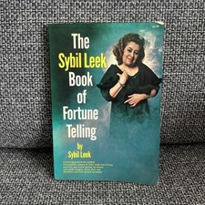 The Sybil Leek Book Of Fortune Telling 1969 Collier Books
