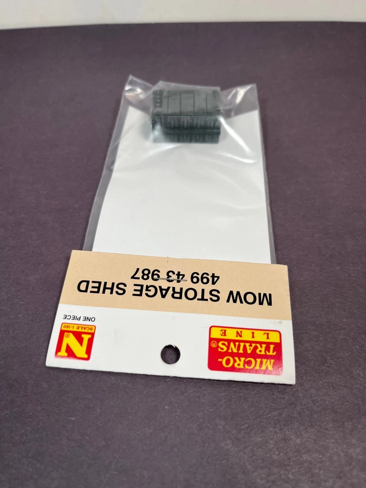 Micro Trains MOW STORAGE SHED Railroad Train Accessories N Scale 499 43 978 - Image 4 of 4