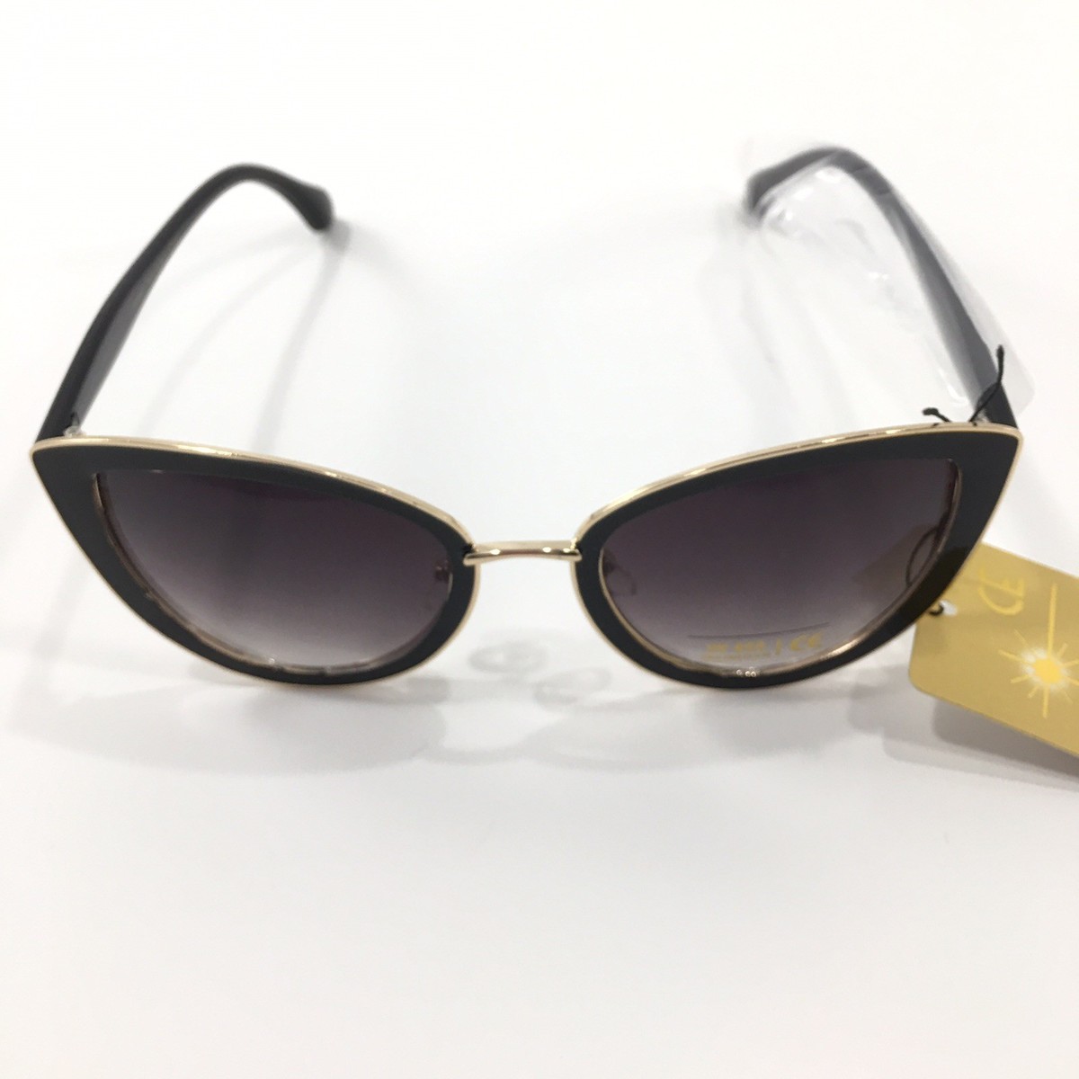 New Celebrity Fashion Cat Eye Style Sunglasses UV 400 Gold Black