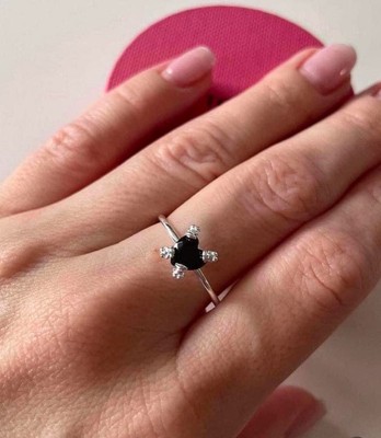 Tous 6 Color Pills ring made of sterling silver and onyx faceted heart cut.
