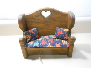 The Old Country Store Solid Wood Handcrafted Small Sitting Bench