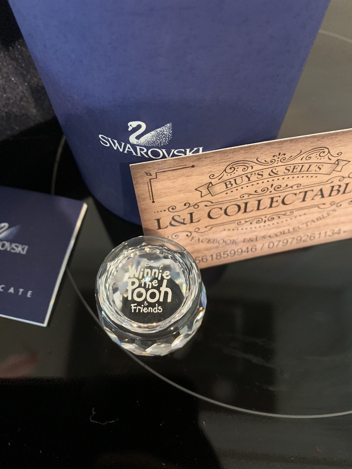 Swarovski Crystal Disney WINNIE THE POOH HONEY POT 905772 Title Plaque Boxed