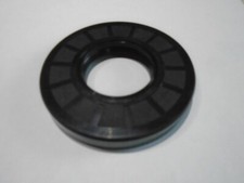 NEW TC 40X85X12 DOUBLE LIPS METRIC OIL / DUST SEAL 40mm X 85mm X 12mm