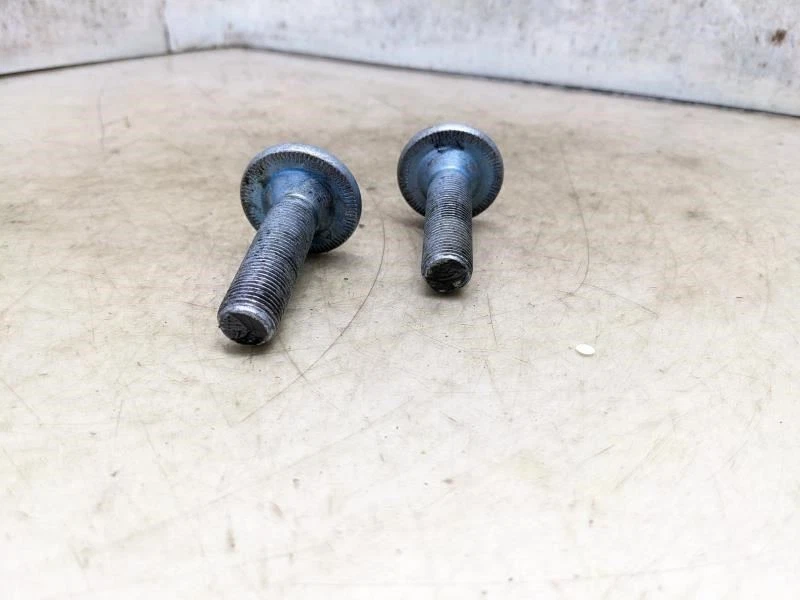 Par de pernos de montaje del eje delantero Mercedes-Benz C300 2008-2023 000-990-75-03 OEM Foto 3 de 4