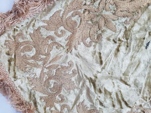Vintage Italian Embroidered Nylon & Polyester Table Runner 179x37cm - Picture 8 of 13