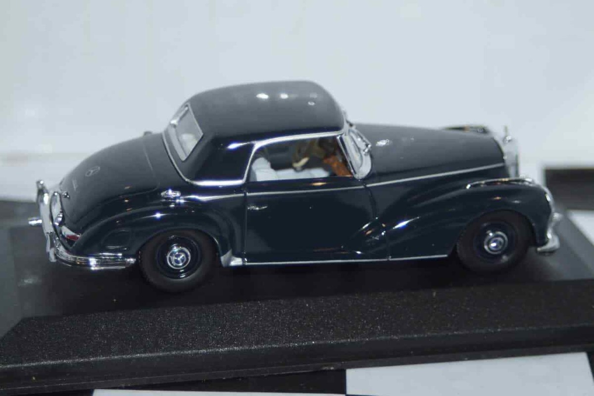 Minichamps Mercedes Benz 300 S Coupe in 1:43 B6 604 0130 | eBay UK