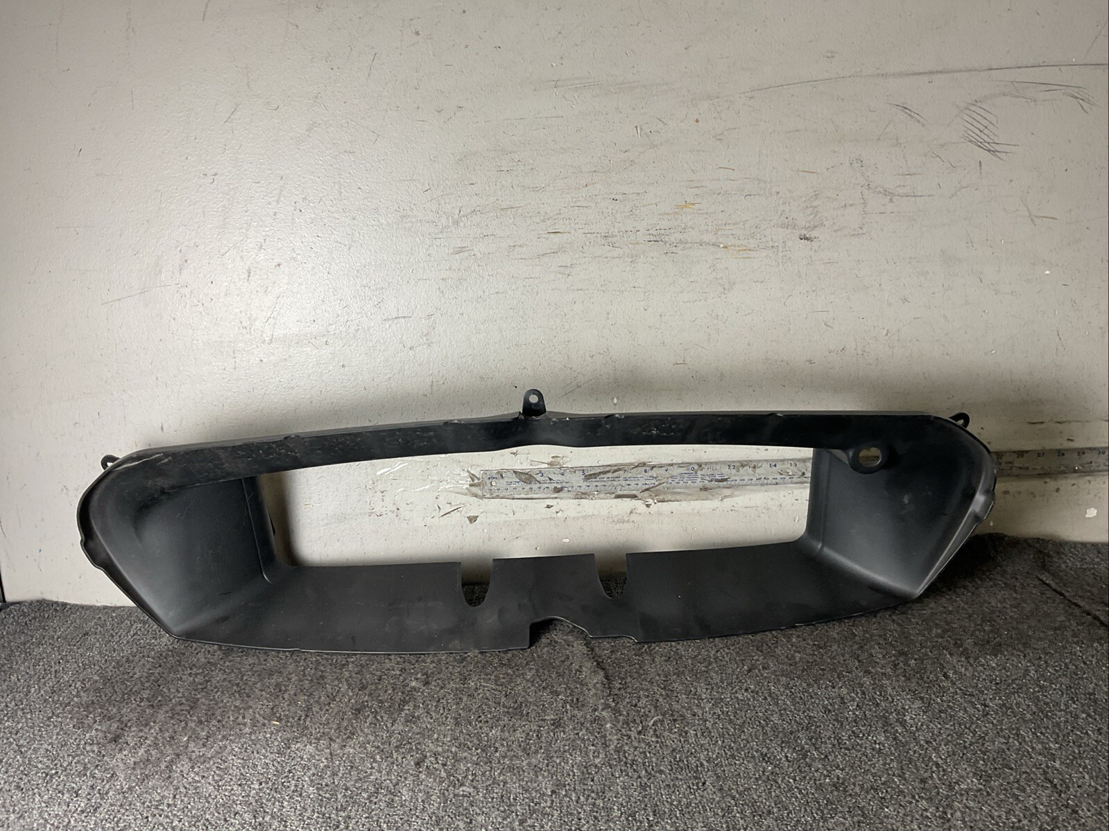 MASERATI Ghibli 2017+ Front Center Bumper Air Duct Panel 670100999 OEM