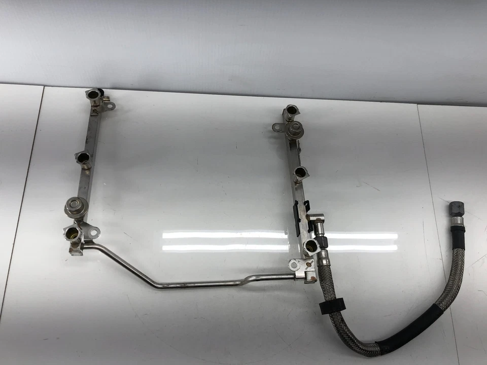 2006 MERCEDES-BENZ CLK350 3.5L V6 GASOLINE ENGINE FUEL INJECTOR RAIL TUBE OEM - Image 2 of 4