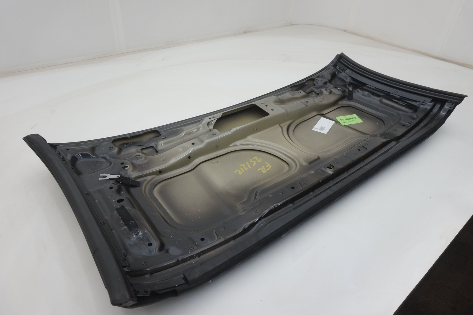 Rear Hard Top Roof Section Trim Panel Black OEM 83977100 Ferrari 488 Spider 2017