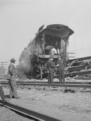 Train Wreck Wabash Railroad steam locomotive Photo 8.5x11 Paper Luster