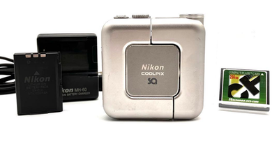 Nikon COOLPIX SQ Vintage Retro Compact Digital Camera Old Digicam