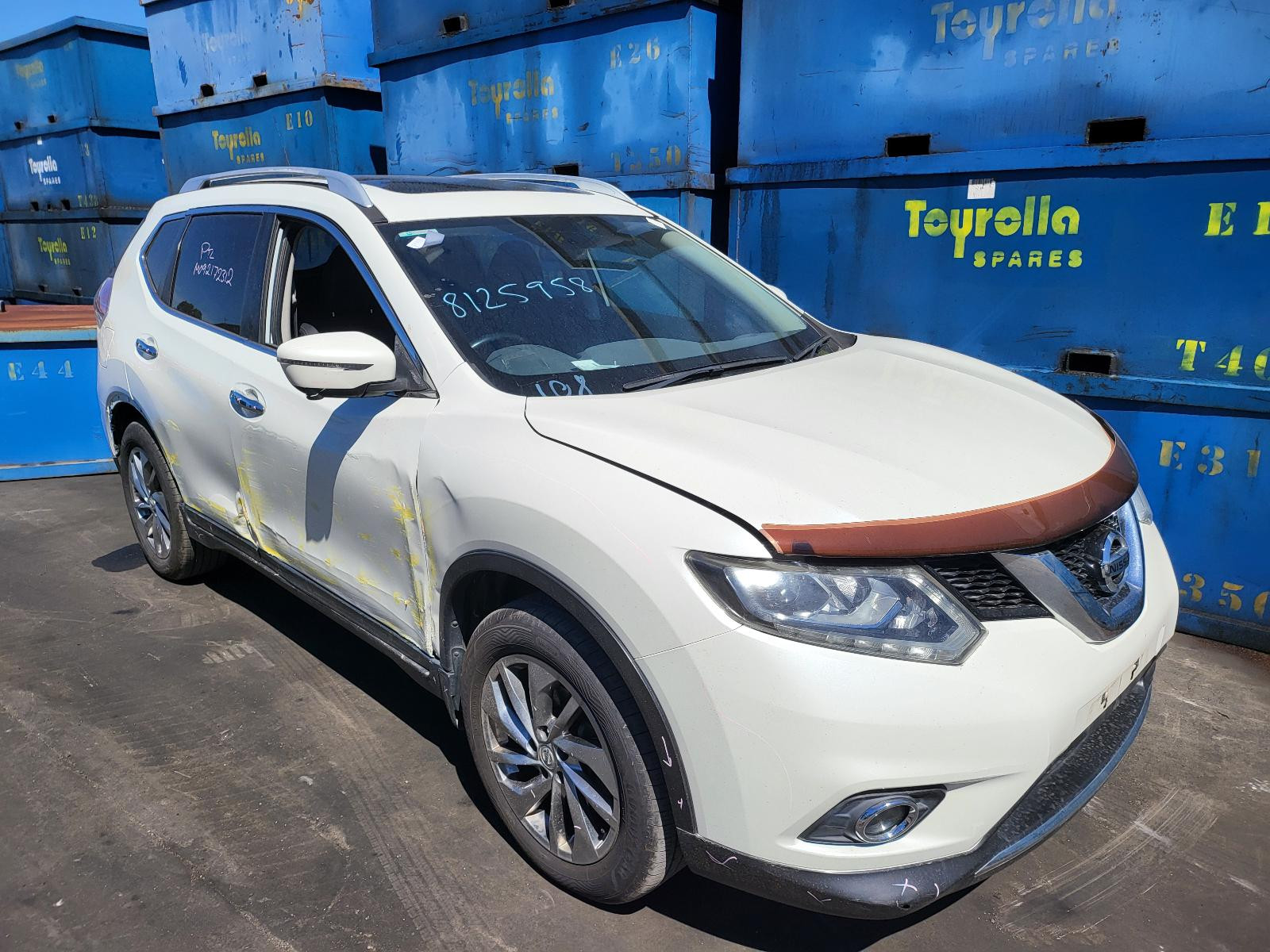 Nissan X-TRAIL Left Front Door Trim T32 02/2014-07/2022 - thumbnail 5