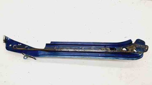 VW TOUAREG 7LA, 7L6, 7L7 Kotflügelhalter vorne rechts 7L6805176D 21313306