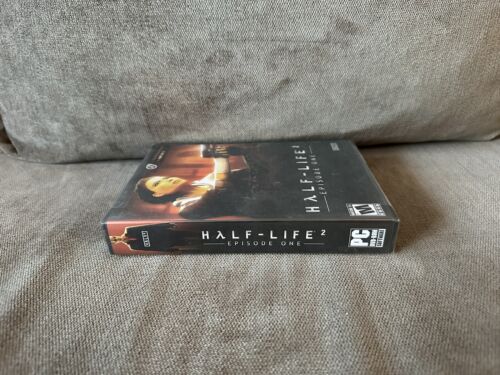 Half-Life 2: Episode One - US Fat DVD Box Edition PC NEW & SEALED - Picture 4 of 6