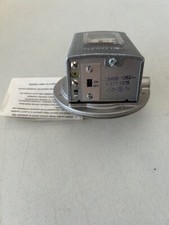 Honeywell C645B1062 Press Switch Cleaver Brooks P/N 817-1935 Manual Reset