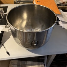 Hobart 20qt Mixing Bowl. A-200 Used good condition has been fixed see photo's