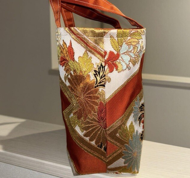 ‼︎値下げ‼︎ 【未使用】オニックスの美術工芸品 Handmade Japanese Silk Obi Tote Bag - Antique Gold Fan