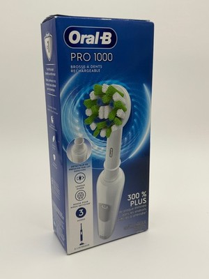 Oral-B Pro 1000 Rechargeable Electric Toothbrush And Charger Base White 9636 New