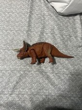 Jurassic World Roarivores Triceratops Mattel Dinosaur Roaring Sound