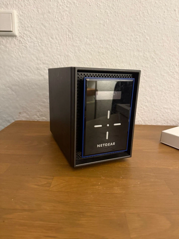 Netgear ReadyNAS 422 - Ohne Zubehör, ohne HDD, ohne Netzteil, ohne Kabel - Bild 3 von 4
