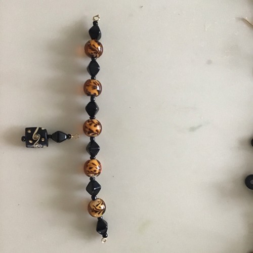 LAMPWORK AMBER COLOR and BLACK VINTAGE BICONE BEADS AND PENDANT - Picture 2 of 3
