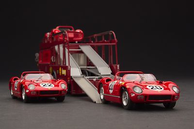 Exoto 43 | 1961 Bartoletti 682 Scuderia Ferrari Transporter