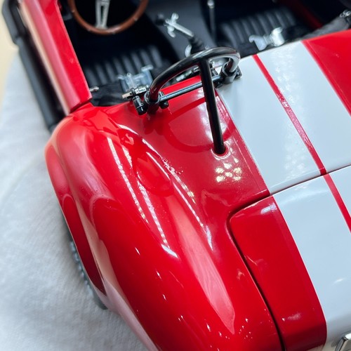 Kyosho 1/18 Shelby Cobra 427 S/C Red 08045RA Diecast model - Picture 18 of 21