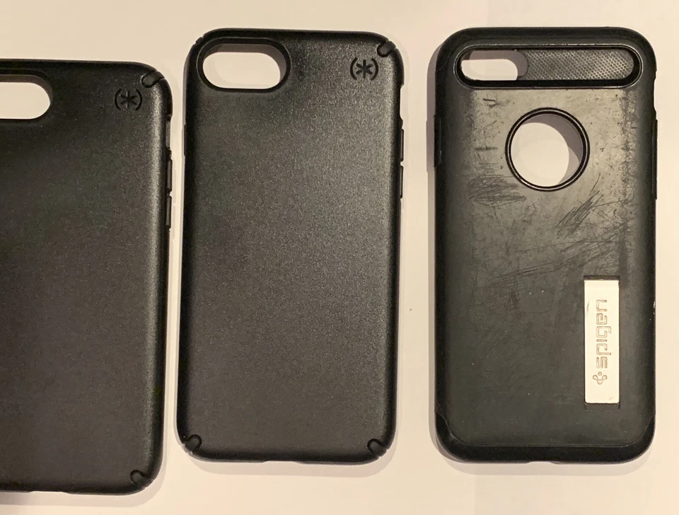 FUNDAS IPHONE 3-SPECK NUEVAS 1-UAGIDS USADAS TOTAL 4 FUNDAS Foto 3 de 4