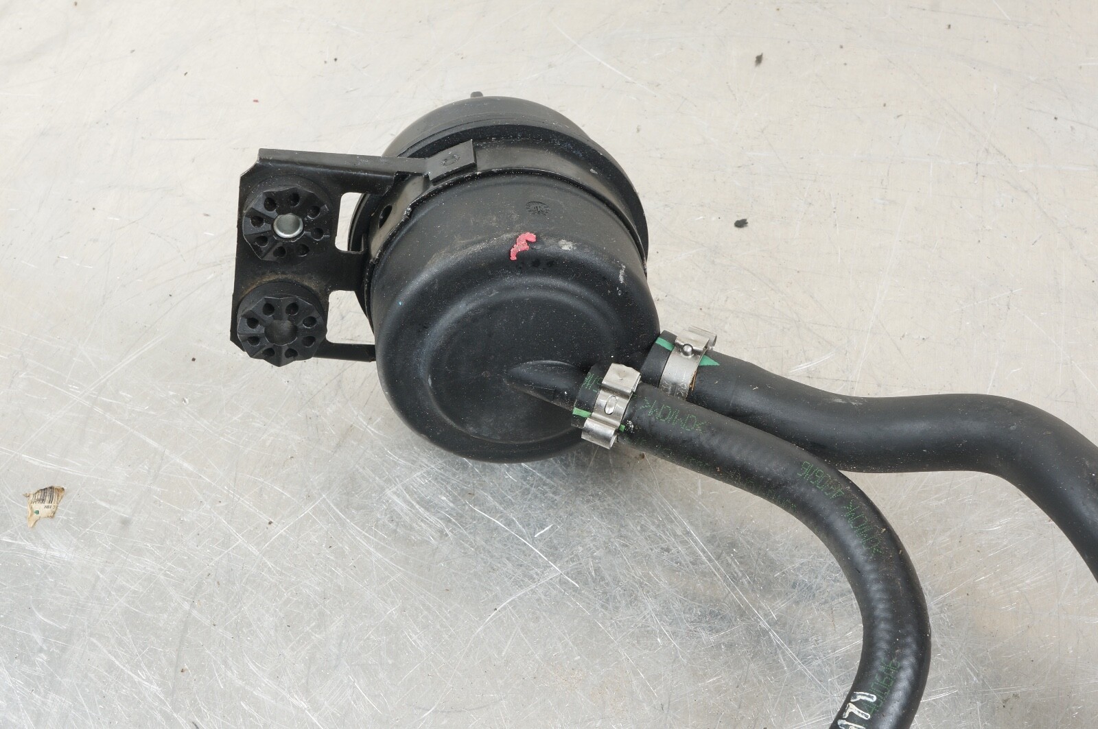 0 813 BMW E81 E82 E87 E88 E92 E93 POWER STEERING FLUID RESERVOIR