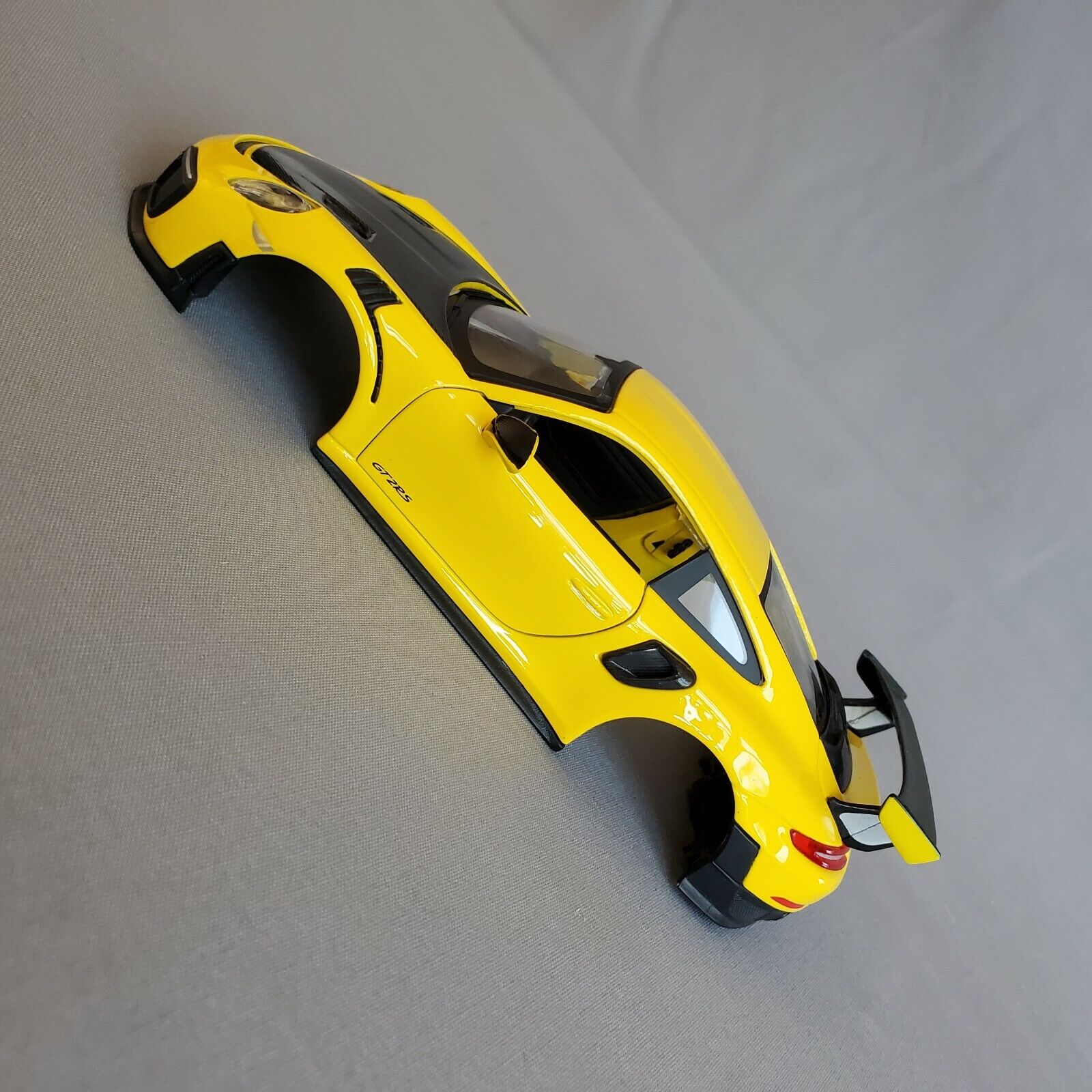 UNBOXING & LETS PLAY! 1:28 MINI DRIFT PORSCHE 911 RC CAR! - WLtoys -  World's Smallest Drift Car? - 