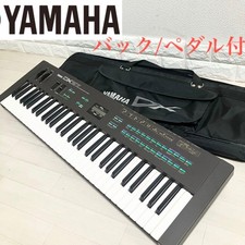 YAMAHA DX27 61KEY FM SYNTHESIZER KEYBOARD WITH BAG PEDAL AND AC ADAPTER INCLUDED