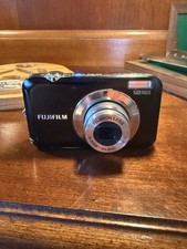 i Fujifilm FinePix JV100 12MP Digital Camera Black - Working - NO CHARGER