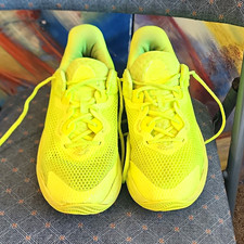 Under Armour Curry Splash 24 High Vis Yellow ...