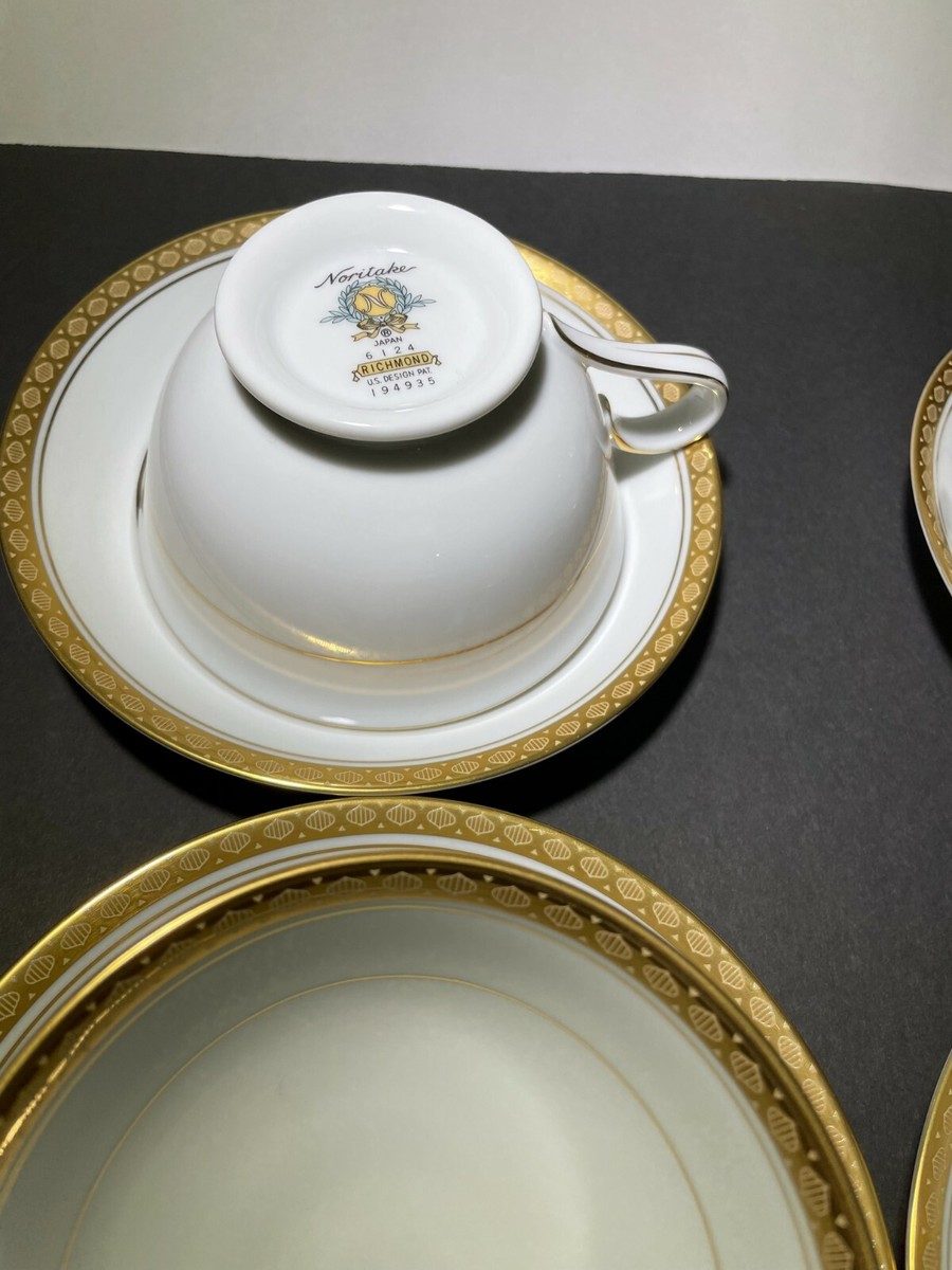 NORITAKE from RICHMOND 4 Sets (Cups + Saucers) Gold Rim NORITAKE from RICHMOND 4 Sets (Cups + Saucers) Gold Rim