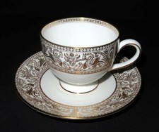 Wedgwood GOLD FLORENTINE W4219 Dragons Leigh Shape Coffee/Tea Cup & Saucer Set