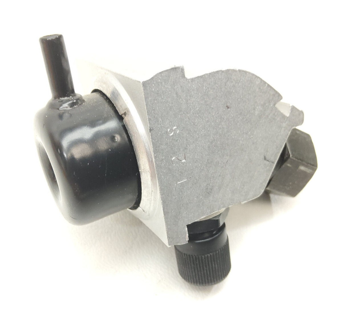 メル27751 New Genuine GM 17112117 Fuel Pressure Regulator Assembly | eBay