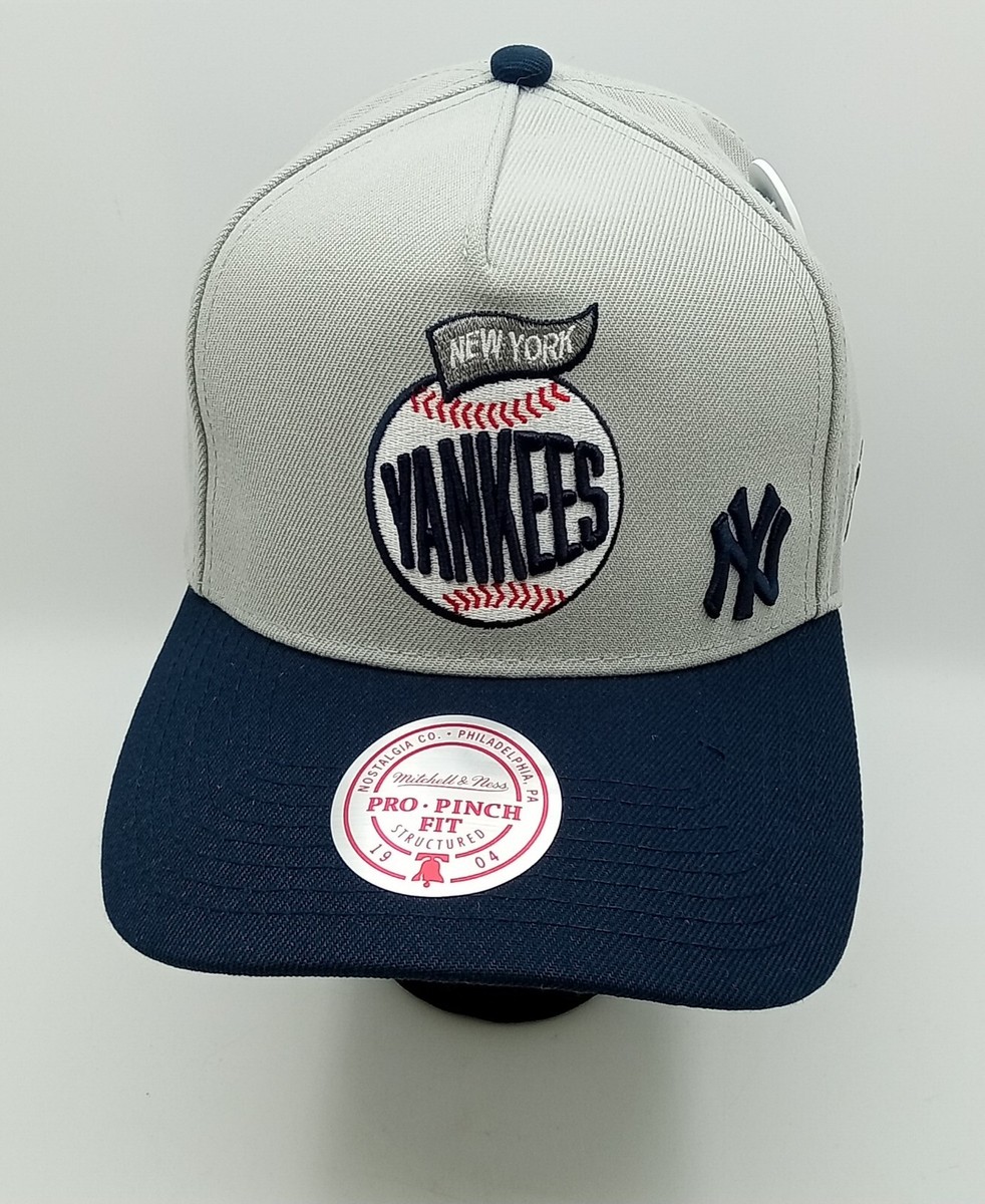 New York Yankees Mitchell & Ness Topps Pro Pinch Fit Cap