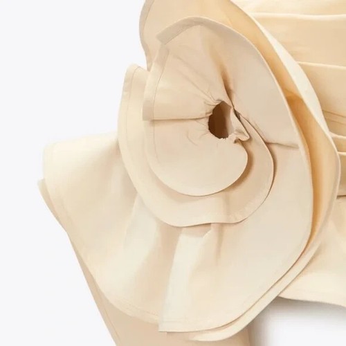 NWT ZARA Voluminous Flower Top Sand | eBay