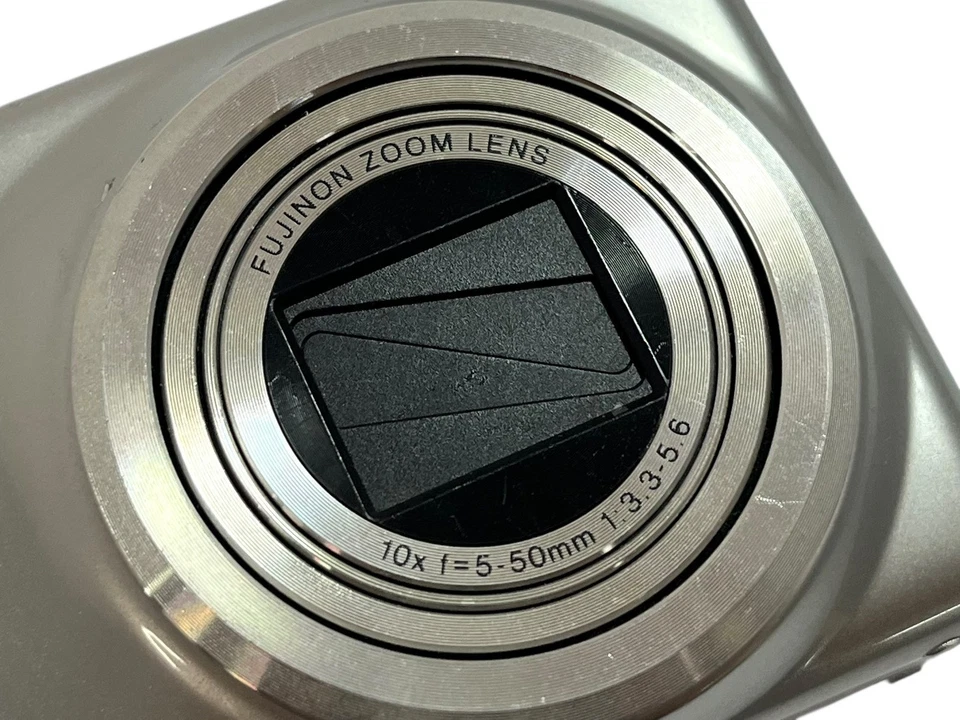 Fujifilm FinePix F70EXR 10.0MP 10x Compact Digital Camera From JAPAN (61722A1) - Image 3 of 4