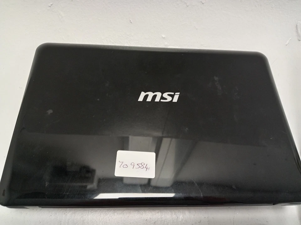 MSI Wind U210 Netbook Bundle with Case Manual and CD - Windows 7 SPARE & REPAIR - Image 4 of 4