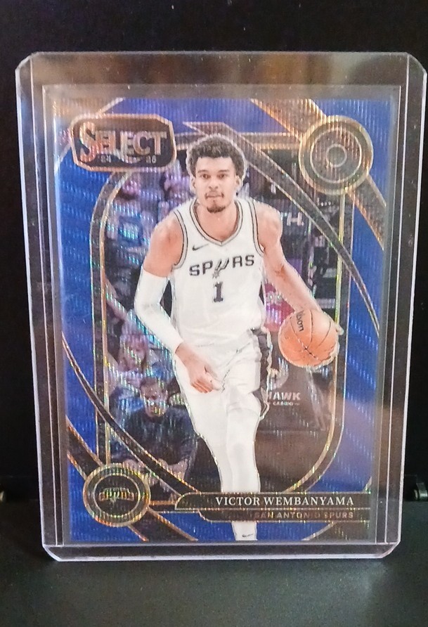 2024-25 Panini Select - Courtside Victor Wembanyama #229 Blue Wave Prizm /75