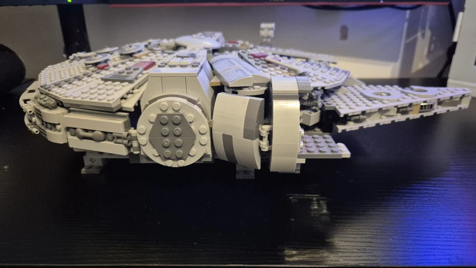 LEGO Star Wars 75257 Millennium Falcon, Foto 2 von 4