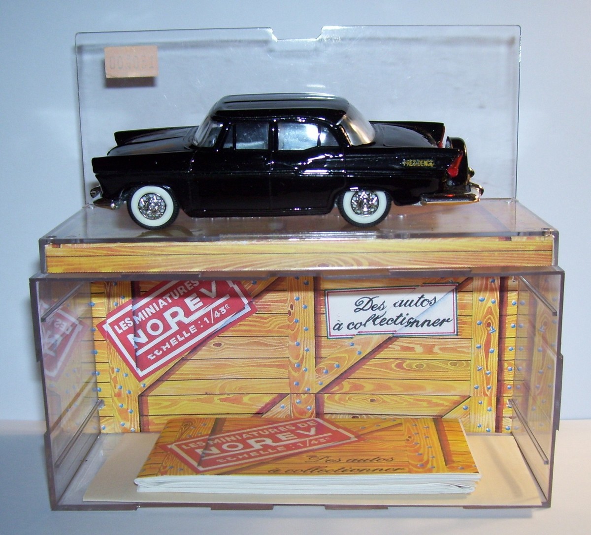 LE5631 NOREV 1/43 Voiture Simca Présidentielle De Gaulle + Chambord 1958 noire